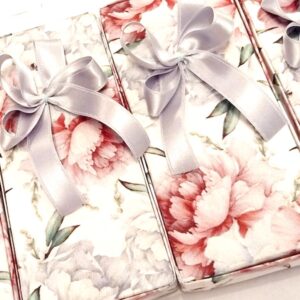 Caja rectangular para bombones flores viejas