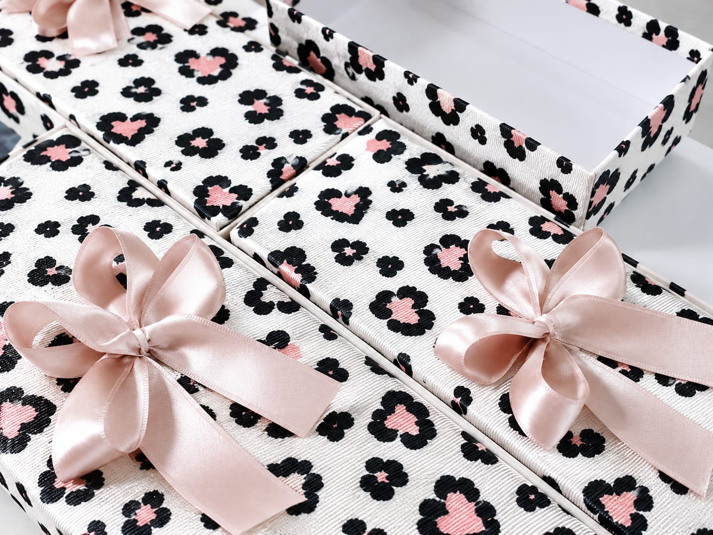 Rectangular corazón negra y rosa