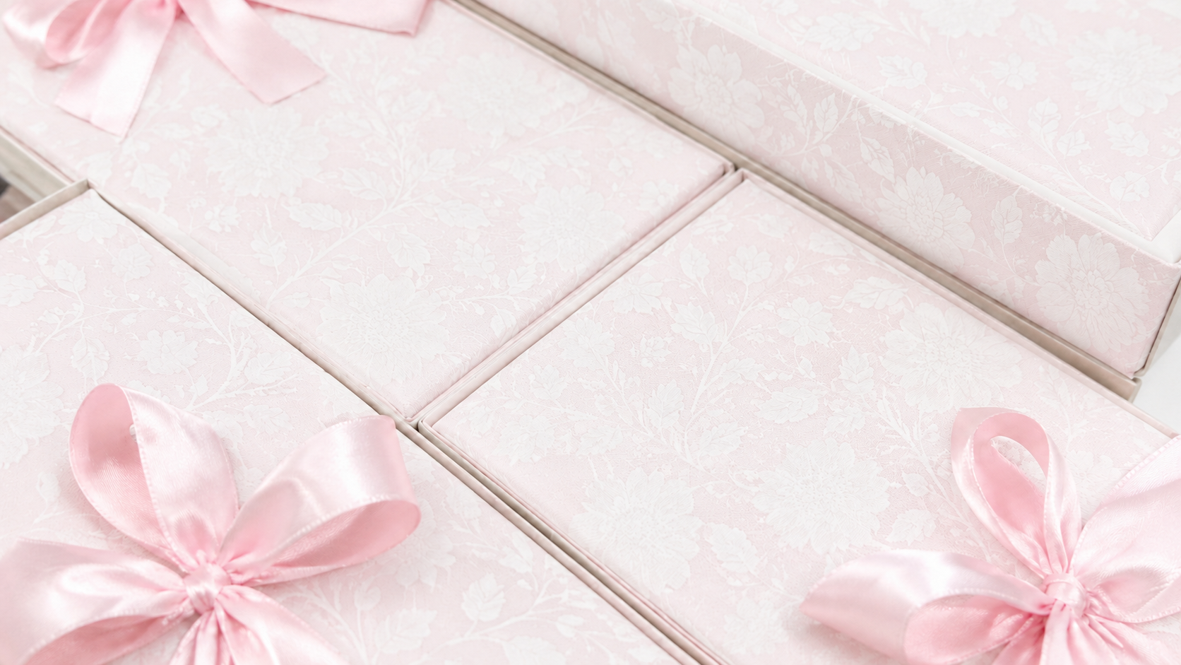 Rectangular flores blancas fondo rosa
